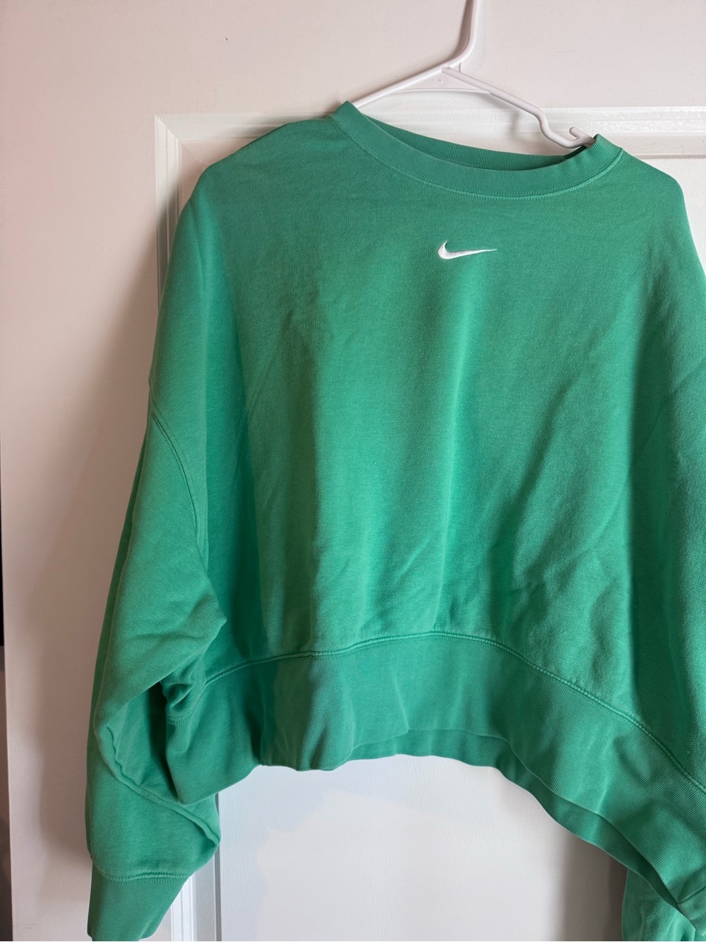 Nike Women's Teal Green Cropped Crewneck Sweatshirt